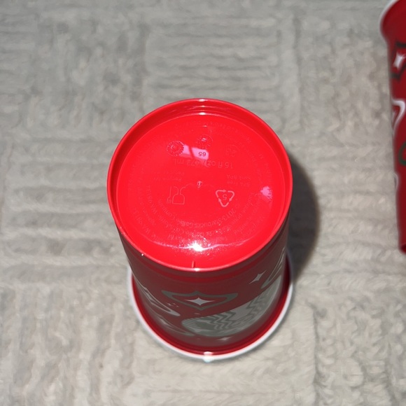 Bundle of 4 Starbucks holiday reusable cups and lids, 2023, new condition - Picture 15 of 16